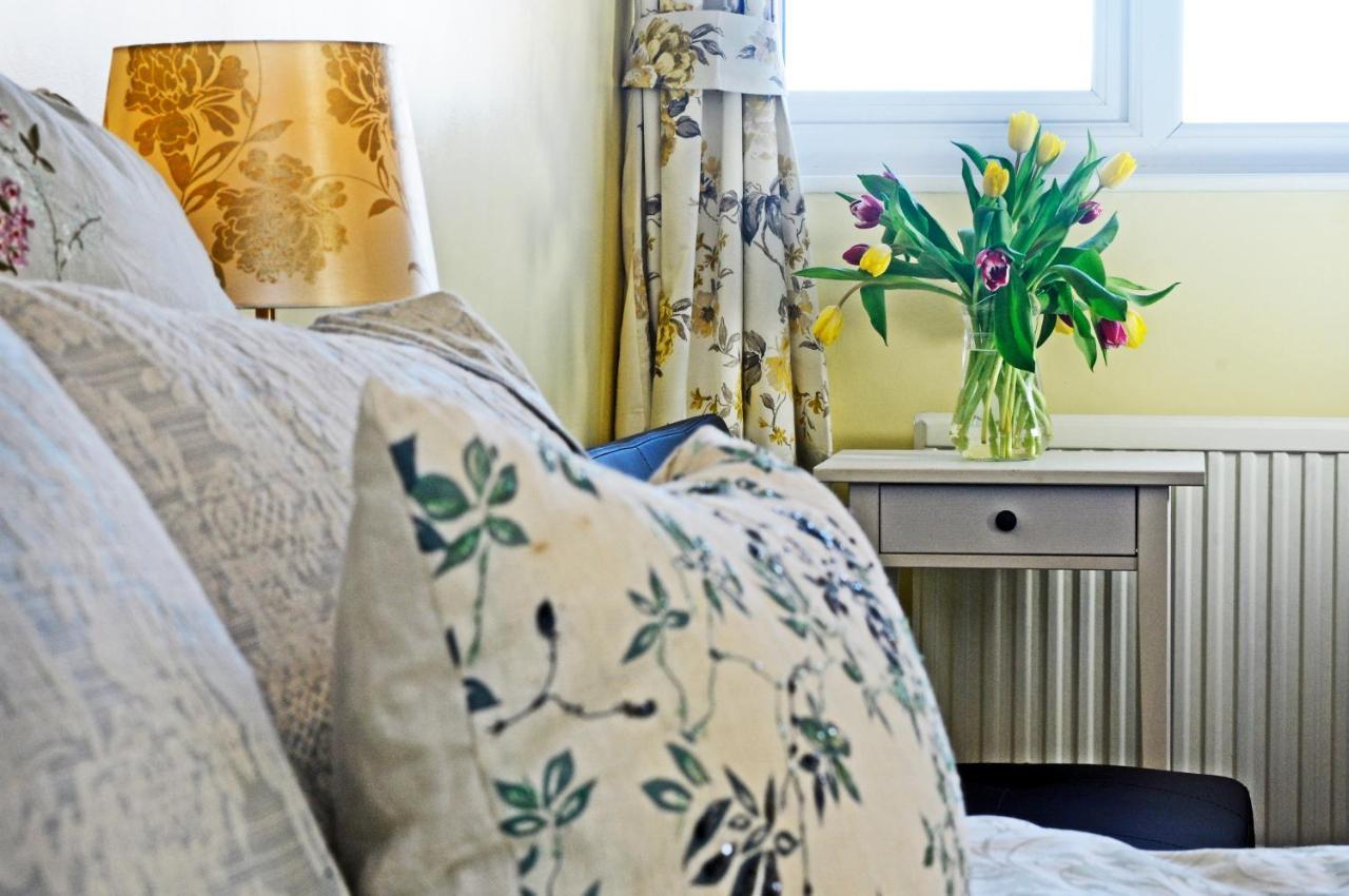Whitby Spacious Rugby Field Cottage With Off-Street Parking And Ev Fast Point For Electric Cars 外观 照片