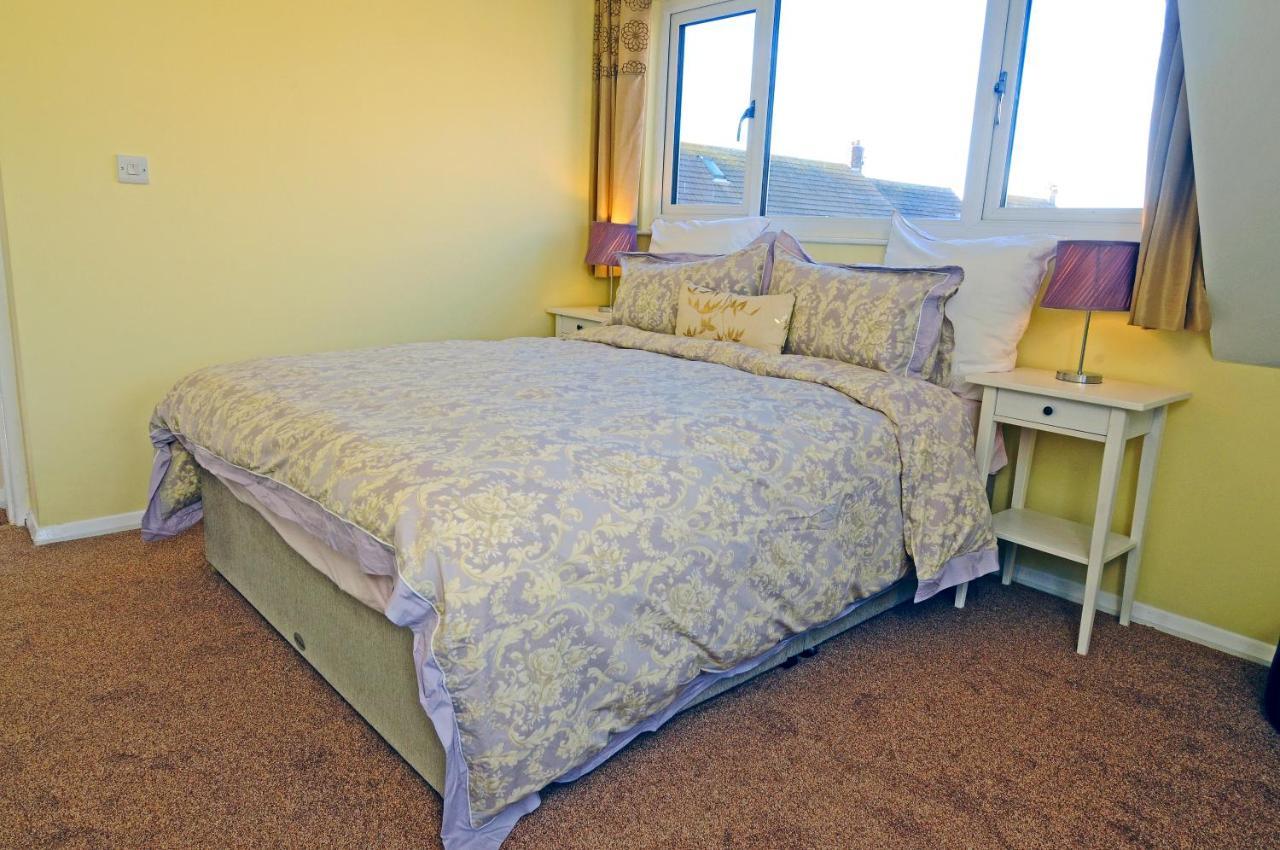 Whitby Spacious Rugby Field Cottage With Off-Street Parking And Ev Fast Point For Electric Cars 外观 照片